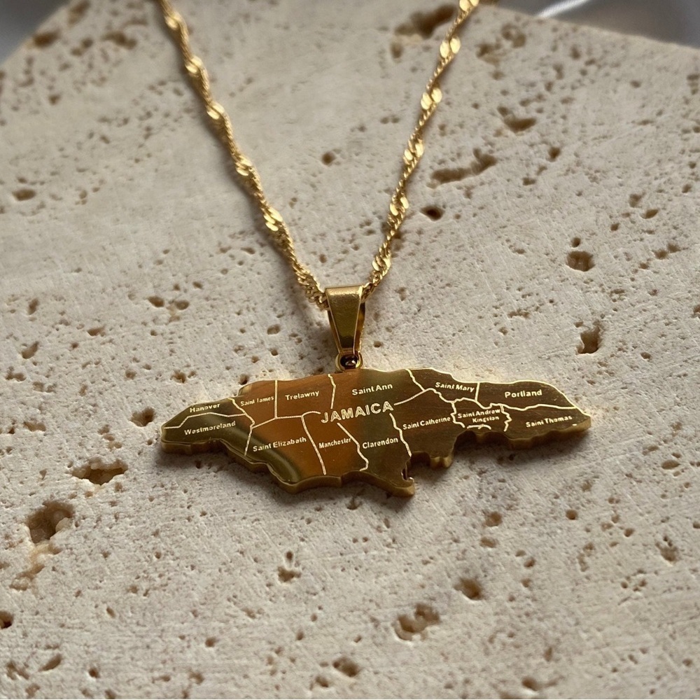 Gold Jamaica Map Pendant Necklace 18inch - Picture 1 of 2